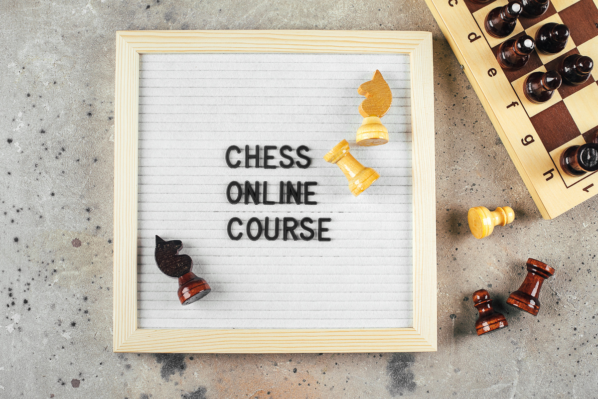 Online Chess Course Concept